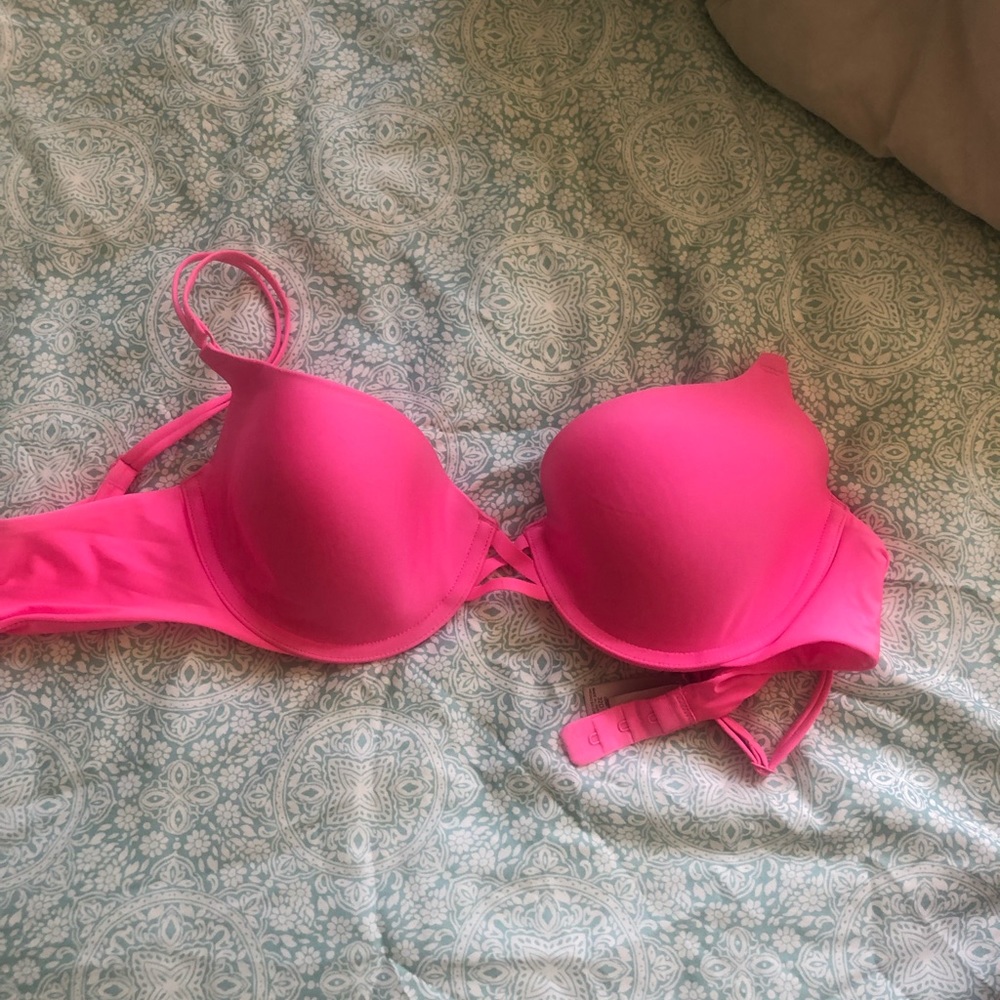 Never worn Victoria secret bra